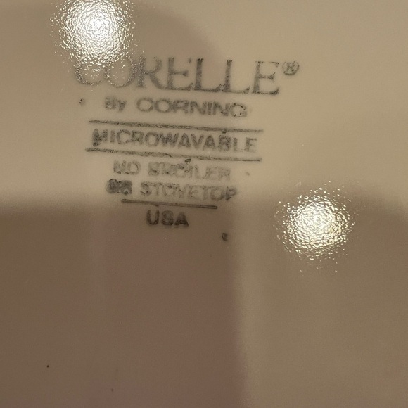 2 Vintage Corelle Dinner plates Rose Pattern - Picture 8 of 9